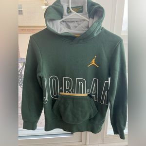 Jordan Kids Sweatshirt - like new! Size M